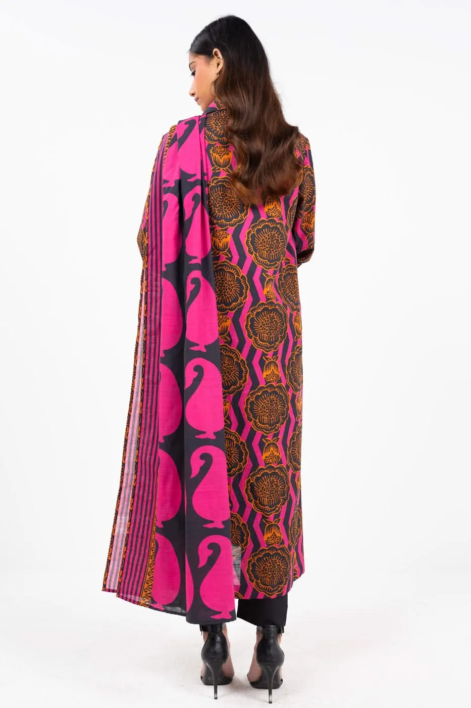 3 Piece Printed Khaddar Suit With Light Khaddar Dupatta