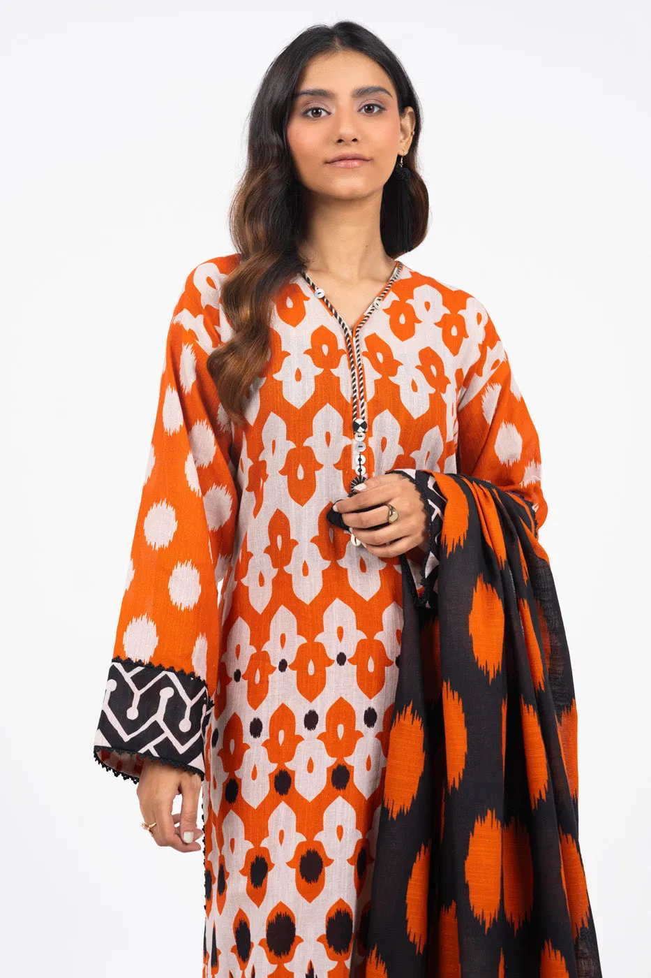 3 Piece Printed Khaddar Suit With Light Khaddar Dupatta