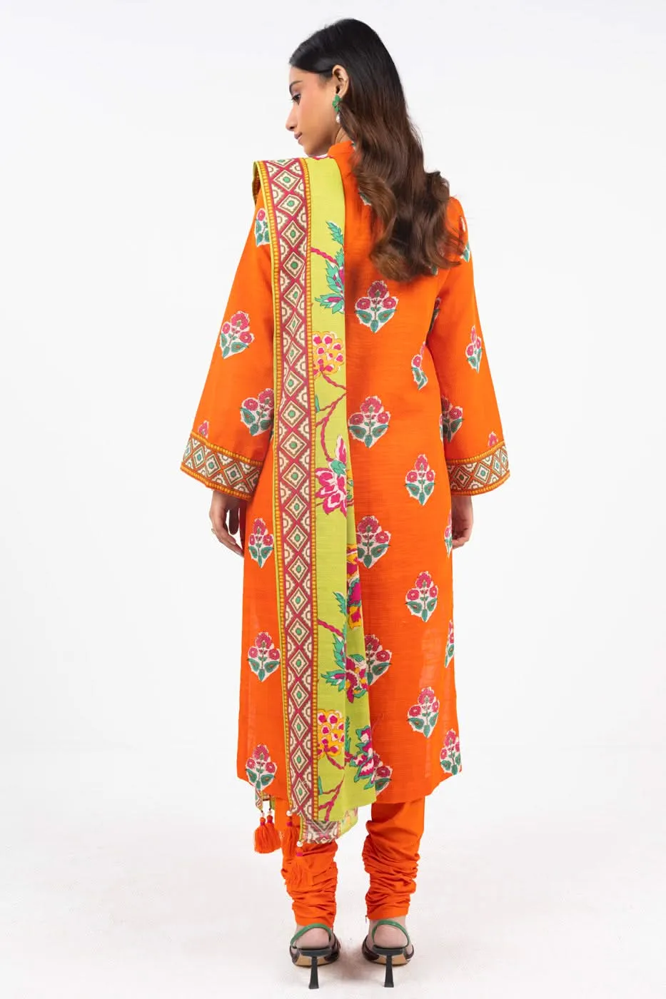 3 Piece Printed Khaddar Suit With Light Khaddar Dupatta