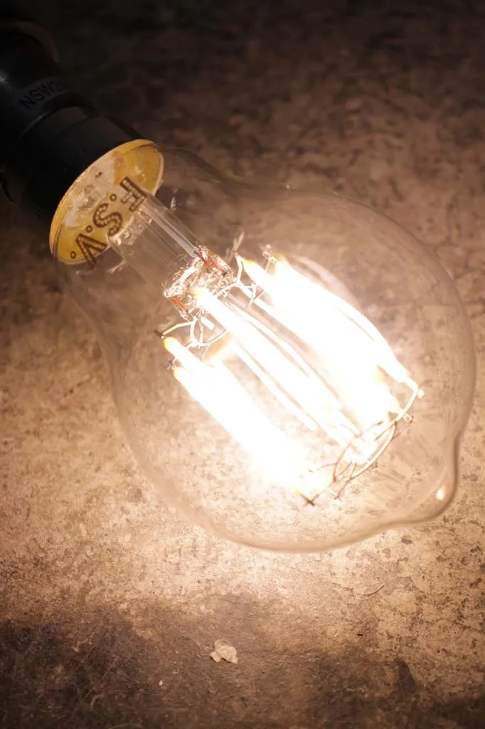 6W E27 Filament LED A60 Round 3000K Bulb Dimmable