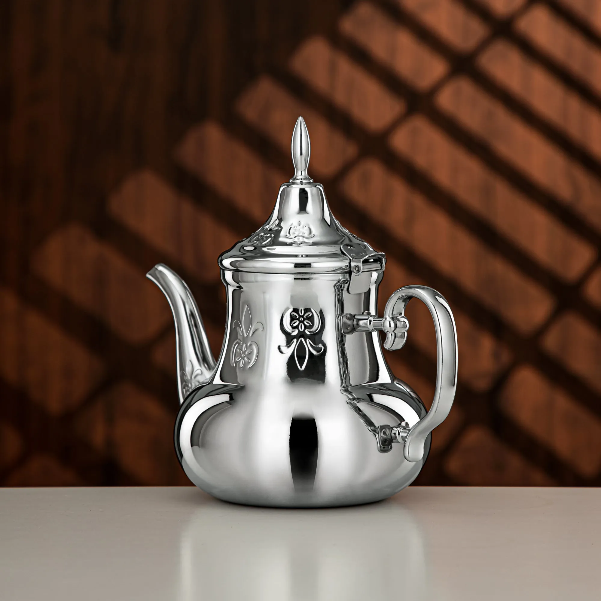 Almarjan 1.6 Liter Sahara Collection Stainless Steel Teapot Silver - STS0013180