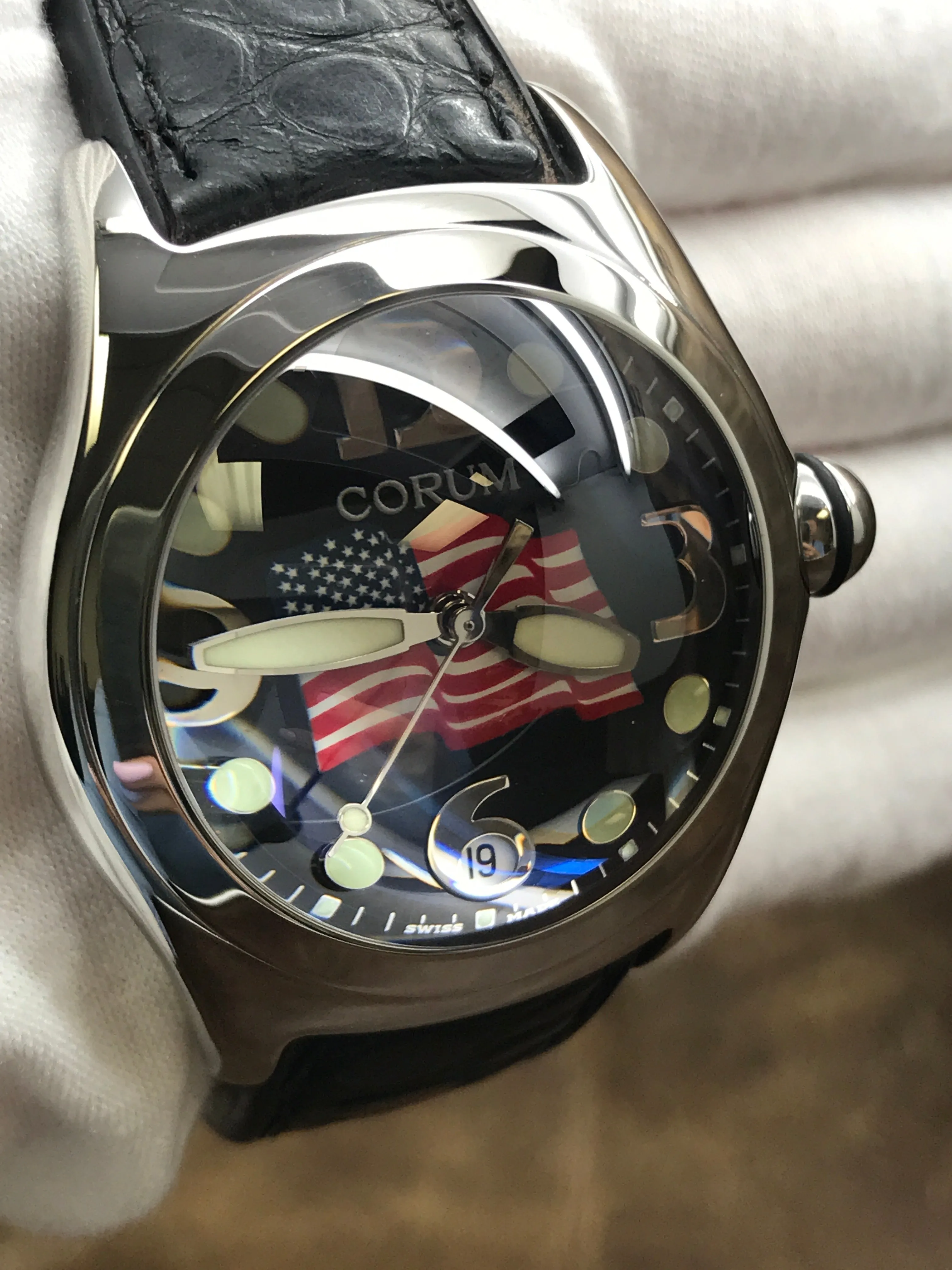 Corum Bubble US Flag Limited Edition 163.150.20 Black Dial Quartz Men's Watch