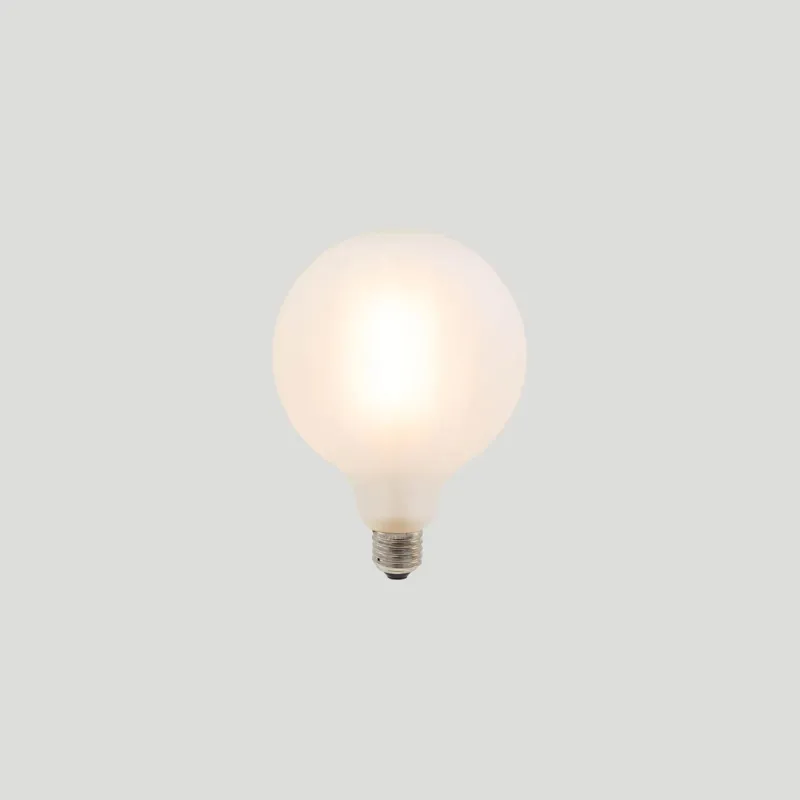 Dimmable E27 LED | G125 | 8W | 2700K